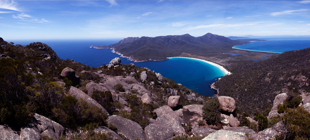 View Of Wineglass Bay From Mount Amos – Tastrails.com